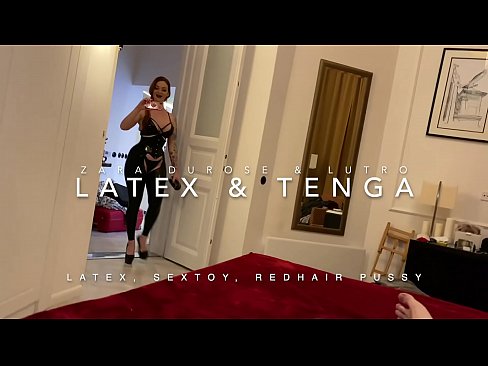 ❤️ Dada wa kambo mwenye kichwa chekundu akiwa amevalia vazi la latex alilobanwa na kaka wa kambo Pononi kuu kwa sw.muitohentai.ru ☑